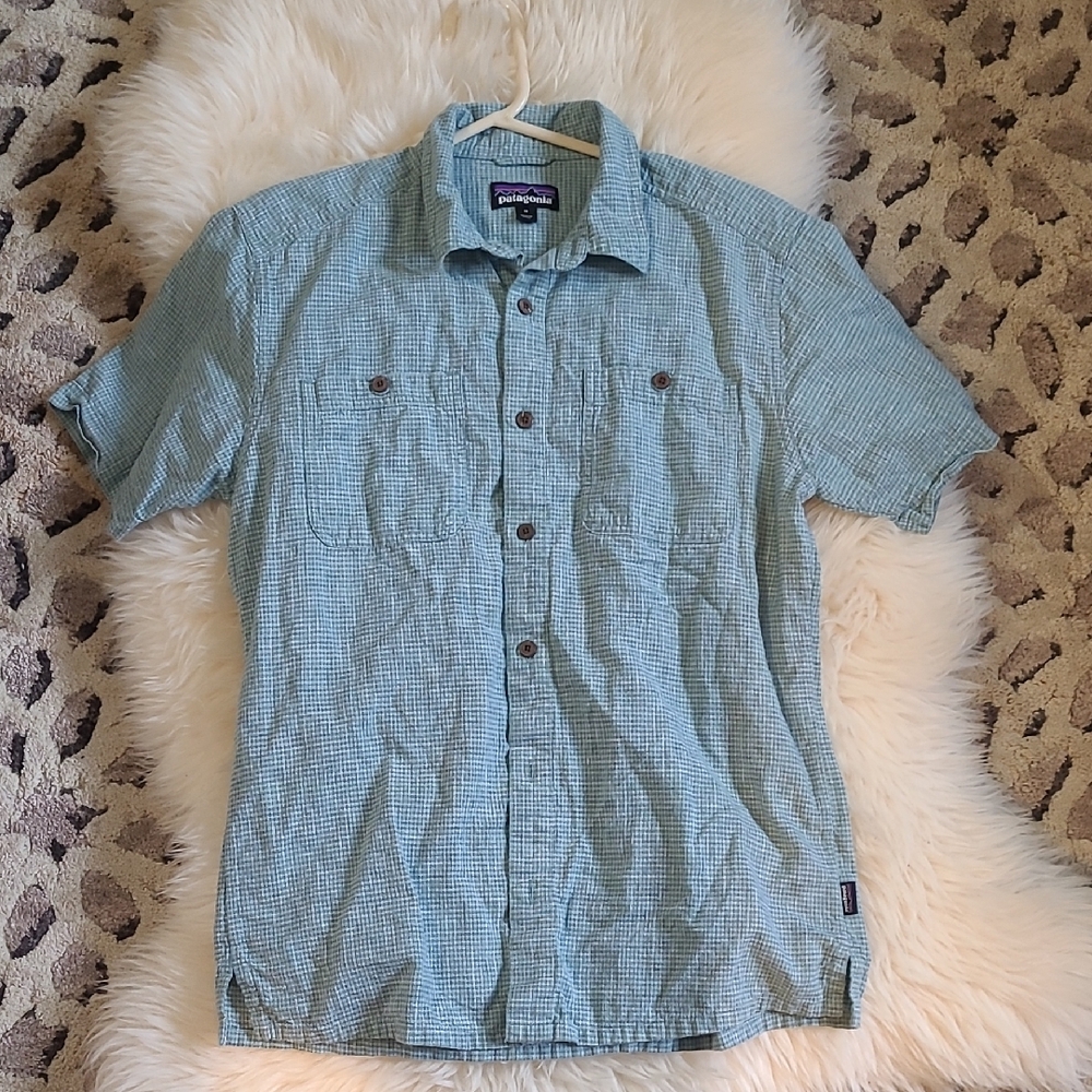 Patagonia Men's Blue Short Sleeve Shirt